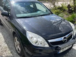 Svart Begagnad 2007 Opel Vectra GTS Halvkombi | 19 900 kr
