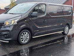 Svart Begagnad 2016 Renault Trafic Van | 129 900 kr (Marknadspris)