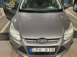 Grå/brun Begagnad 2011 Ford Focus Kombi | 36 000 kr (Superpris)
