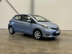 Ljusblå Begagnad 2012 Toyota Yaris Active Halvkombi | 64 900 kr (Marknadspris)