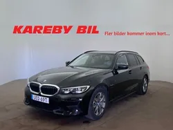 Svart Begagnad 2022 BMW 330e Sport Line Kombi | 267 900 kr (Superpris)