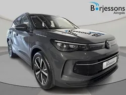 Mörkgrå (grå) Ny 2025 VW Tiguan SE SUV | 419 900 kr