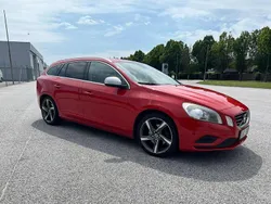 Röd Begagnad 2011 Volvo V60 R-Design Kombi | 49 000 kr (Dyr)