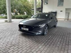 Grå Begagnad 2019 Mazda 3 Halvkombi | 200 000 kr (Marknadspris)