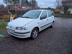Begagnad 1998 Fiat Punto Halvkombi | 13 000 kr