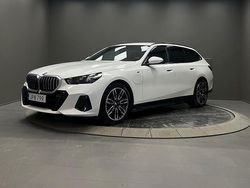 Vit Begagnad 2025 BMW 530e M Sport Kombi | 639 000 kr (Bra pris)