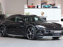 Svart Begagnad 2024 Porsche Taycan Cross Turismo Sedan | 1 049 000 kr