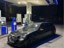 Gul Begagnad 2016 Mercedes E220 Kombi | 150 000 kr