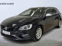 Svart Begagnad 2015 Volvo V60 R-Design Kombi | 204 900 kr (Dyr)