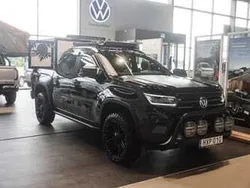 Svart Begagnad 2023 VW Amarok Edition Pickup | 899 900 kr