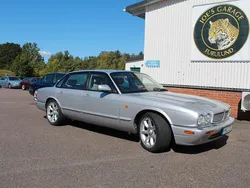 Silver Begagnad 2002 Jaguar XJR Sedan | 222 000 kr