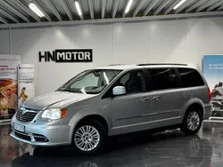 Grå Begagnad 2012 Lancia Voyager Minibuss | 99 900 kr (Marknadspris)