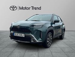 Grön Begagnad 2025 Toyota Yaris Hybrid SUV | 339 000 kr