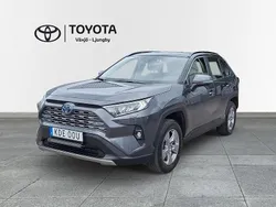 Mörkgrå (grå) Begagnad 2022 Toyota RAV4 Hybrid Active SUV | 359 000 kr (Marknadspris)