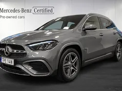 Mörkgrå Begagnad 2024 Mercedes GLA200 AMG SUV | 439 000 kr (Marknadspris)