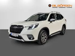 Vit Begagnad 2022 Subaru Forester SUV | 359 900 kr (Marknadspris)