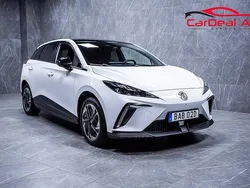 Vit Begagnad 2022 MG MG4 EV Luxury Halvkombi | 309 800 kr