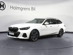 Vit Begagnad 2024 BMW 520 M Sport Kombi | 614 800 kr (Dyr)