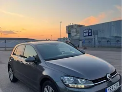 Grå Begagnad 2018 VW Golf VII Halvkombi | 137 500 kr (Marknadspris)