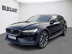 Svart Begagnad 2024 Volvo V60 CC Ultimate Kombi | 484 800 kr (Bra pris)
