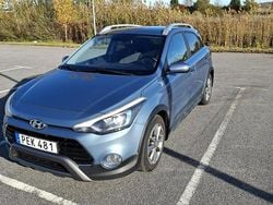 Blå Begagnad 2017 Hyundai i20 Active Kombi | 95 000 kr (Marknadspris)