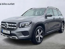 Mörkgrå (grå) Begagnad 2021 Mercedes GLB200 SUV | 369 900 kr (Marknadspris)