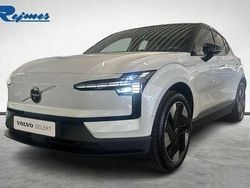 Vit (crystal white metallic) Begagnad 2024 Volvo EX30 Ultra SUV | 429 900 kr (Marknadspris)
