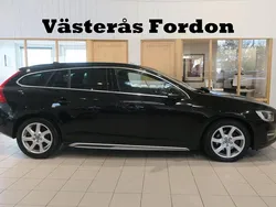 Svart Begagnad 2014 Volvo V60 Momentum Kombi | 169 900 kr (Marknadspris)