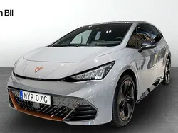 Ljusgrå (vaporgrau) Begagnad 2023 Cupra Born e-Boost Halvkombi | 329 900 kr (Marknadspris)