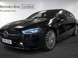 Svart Begagnad 2024 Mercedes CLA200 Shooting Brake Premium Kombi | 379 000 kr (Marknadspris)