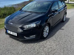 Svart Begagnad 2016 Ford Focus Titanium Kombi | 69 900 kr (Bra pris)