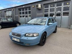 Blå Begagnad 2005 Volvo V70 Momentum Kombi | 54 900 kr (Dyr)