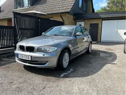 Grå Begagnad 2009 BMW 116 Advantage Halvkombi | 22 000 kr