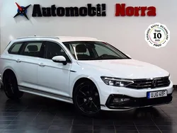 Vit Begagnad 2021 VW Passat R-line Kombi | 264 900 kr (Marknadspris)