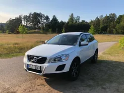 Vit Begagnad 2013 Volvo XC60 Momentum SUV | 130 000 kr (Bra pris)