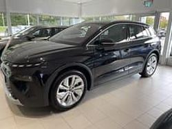 Svart Ny 2025 Skoda Elroq SUV | 554 600 kr (Marknadspris)
