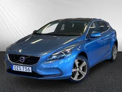 Blå Begagnad 2016 Volvo V40 Business Edition Kombi | 149 900 kr (Marknadspris)