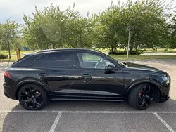 Svart Begagnad 2022 Audi Q8 SUV | 1 100 000 kr