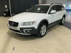 Vit Begagnad 2016 Volvo XC70 Momentum SUV | 193 000 kr (Marknadspris)