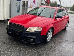 Röd Begagnad 2005 Audi A4 Comfort Kombi | 35 000 kr (Dyr)
