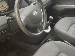 Grå Begagnad 2010 Hyundai i10 Halvkombi | 23 000 kr (Marknadspris)