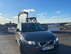 Grå Begagnad 2011 Volvo V50 Momentum Kombi | 44 500 kr (Bra pris)