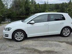 Vit Begagnad 2014 VW Golf VII Halvkombi | 105 900 kr (Marknadspris)
