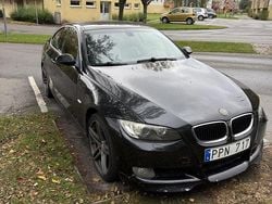 Svart Begagnad 2007 BMW 325 Comfort Edition Sportkupé | 90 000 kr (Bra pris)