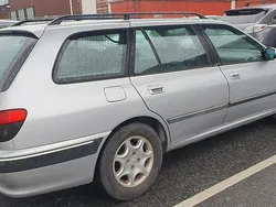 Grå Begagnad 2000 Peugeot 406 Kombi | 3 500 kr
