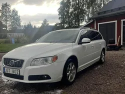 Vit Begagnad 2011 Volvo V70 Momentum Kombi | 62 000 kr (Bra pris)