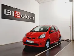 Röd Begagnad 2006 Toyota Aygo Halvkombi | 44 900 kr (Lite dyr)