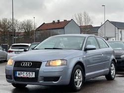 Silver Begagnad 2005 Audi A3 Attraction Halvkombi | 37 900 kr (Lite dyr)
