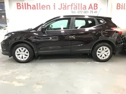 Lila Begagnad 2014 Nissan Qashqai SUV | 107 900 kr (Marknadspris)