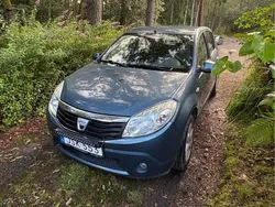 Blå Begagnad 2010 Dacia Sandero Halvkombi | 25 000 kr